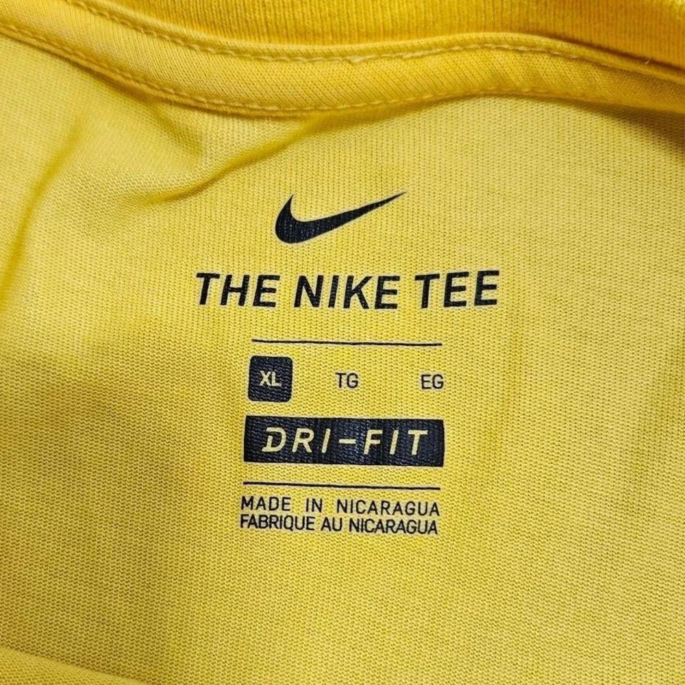 Nike‎ UW Oshkosh Titans Dri-FIT Long Sleeve Shirt Mens XL Yellow Athletic Tee